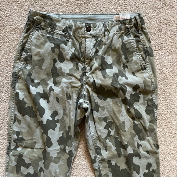 Gap Khakis Straight High Rise Camo Crop Pants - Picture 2 of 6
